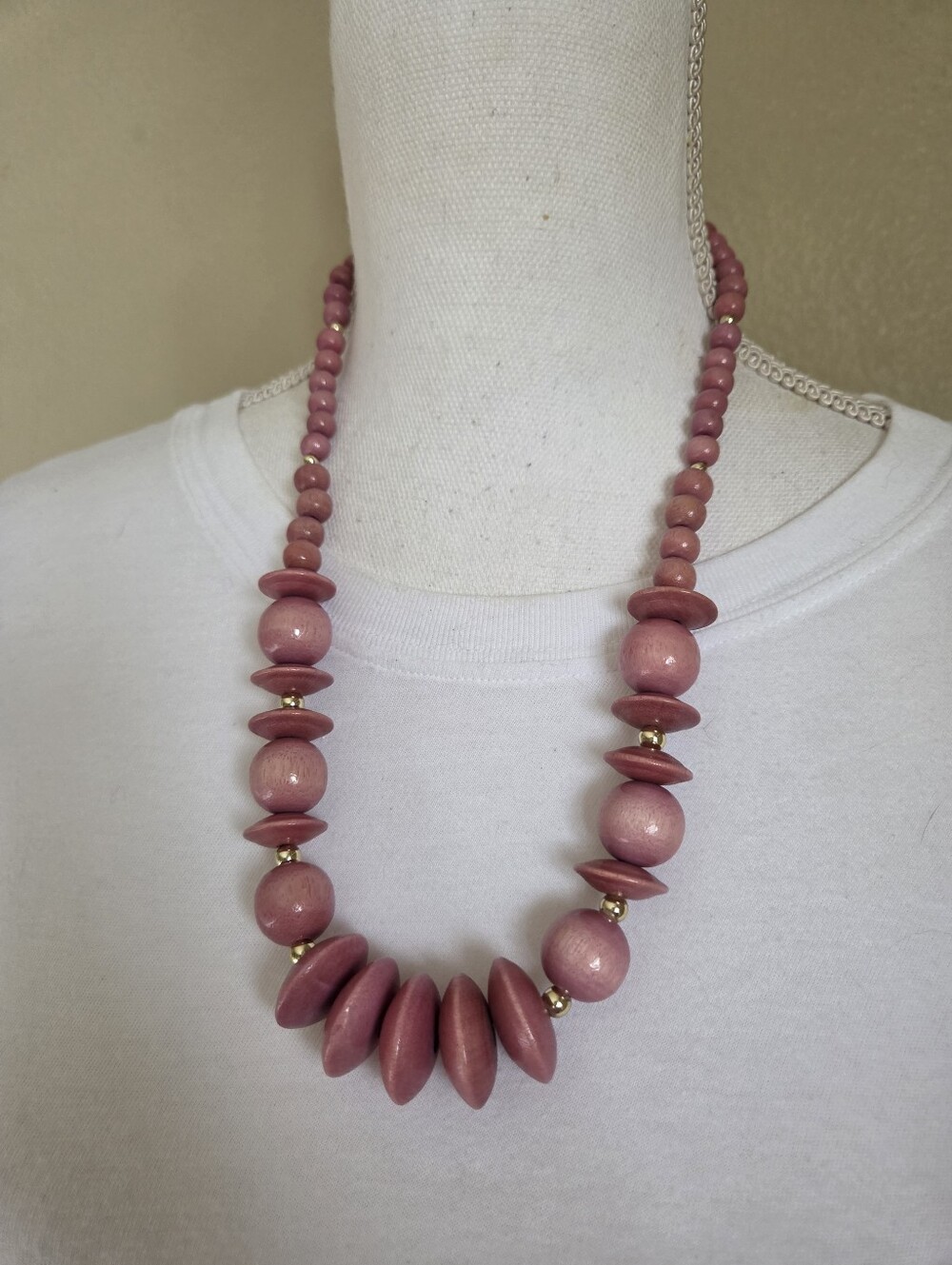vintage dusty pink chunky wood bead statement necklace mauve saucer disc barrel